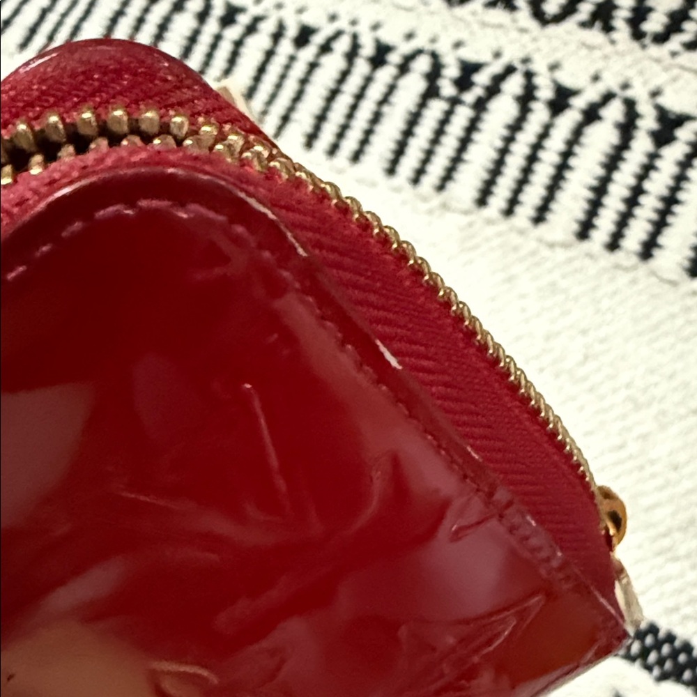 AUTHENTIC Louis Vuitton Shiny Red Monogram Wallet - Picture 6 of 9